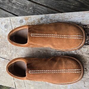 COLE HAAN. Women Size 6.5B. Water Proof, Leather Loafers. Like New Condition!